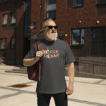 Camiseta Tipografía retro de colores vivos y merry 2<br><div class="desc">Diseño de tipografía retro de colores vivos,  vivos y vivos en rojo,  verde bosque y oro. Esto es por la ropa oscura.</div>