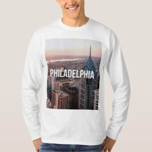 Camiseta Tipografía Vista Aérea del Horizonte de Filadelfia