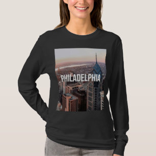 Camiseta Tipografía Vista Aérea del Horizonte de Filadelfia