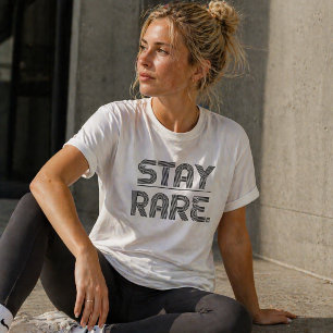 Camiseta tipográfica de línea moderna Stay Rare