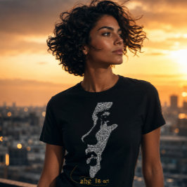 Camiseta tipográfica de mujer empoderante Ella Es