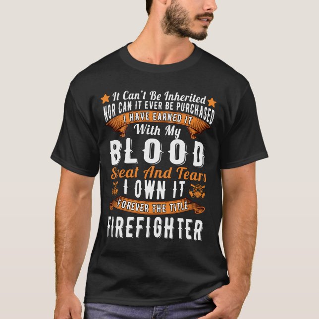Camiseta Título El Departamento de Bomberos y Bomberos (Anverso)