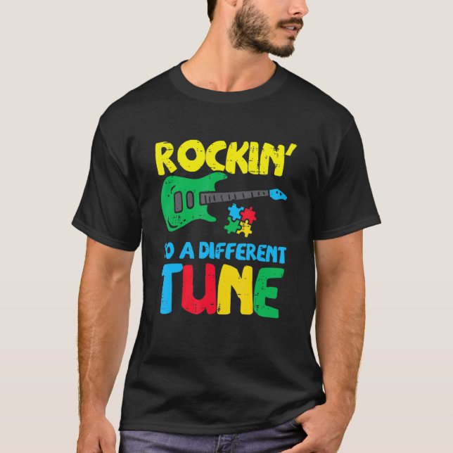 Camiseta Tocando Al Compás De Una Melodía Diferente Guitarr (Anverso)