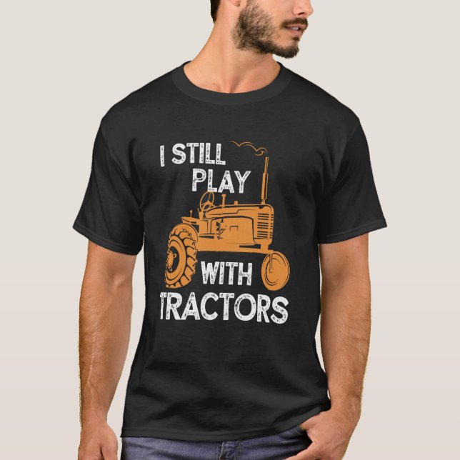 Camiseta Todavía Juego Con El Propietario Del Tractor Farma (Anverso)