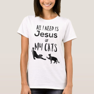 Camiseta Todo lo que necesito es Jesús y mis gatos divertid
