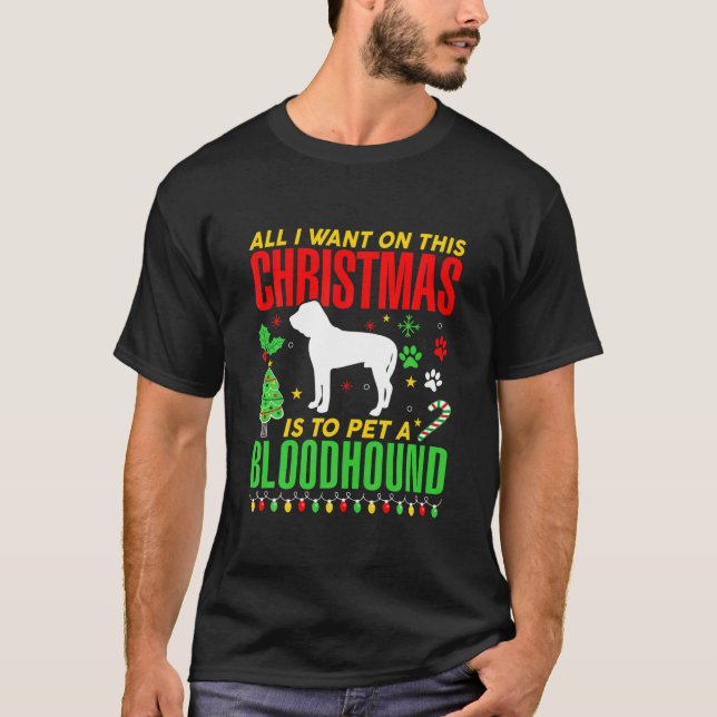 Camiseta Todo Lo Que Quiero De Este Navidad Es Mascota De U (Anverso)