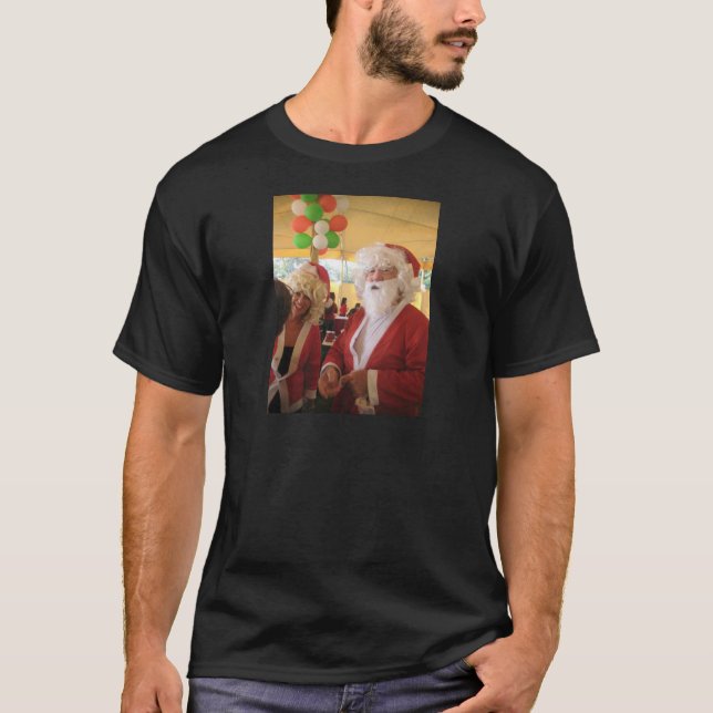 Camiseta ¡TODOS NECESITAMOS AMAR A SANTA Hohoho!.jpg (Anverso)