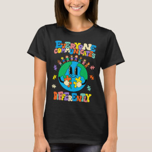 Camiseta Todos nos comunicamos de forma diferente el autism