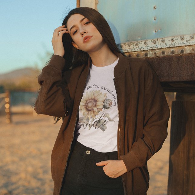 Camiseta Todos Somos Girasol Dorado Dentro (Subido por el creador)