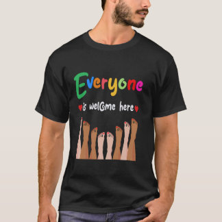 Camiseta Todos Son Bienvenidos Aquí Profesor Divertido