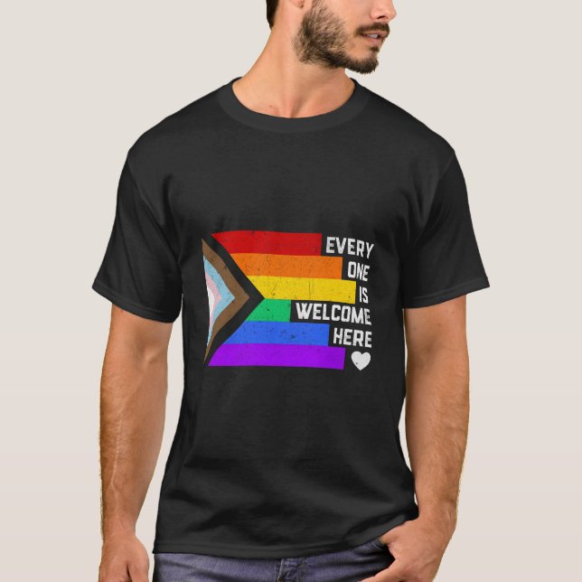 Camiseta Todos Son Bienvenidos Aquí Trans Gay Lgbtq Rainbow (Anverso)