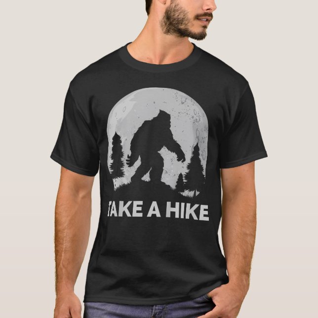 Camiseta Toma Un Sendero Bigfoot (Anverso)