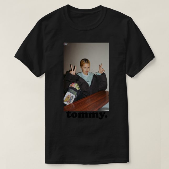 Camiseta Tommy Genesis Classic T-Shirt (Diseño del anverso)