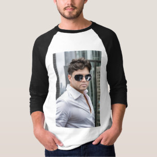Camiseta "Tonos de Guay: El chico guapo con gafa negra