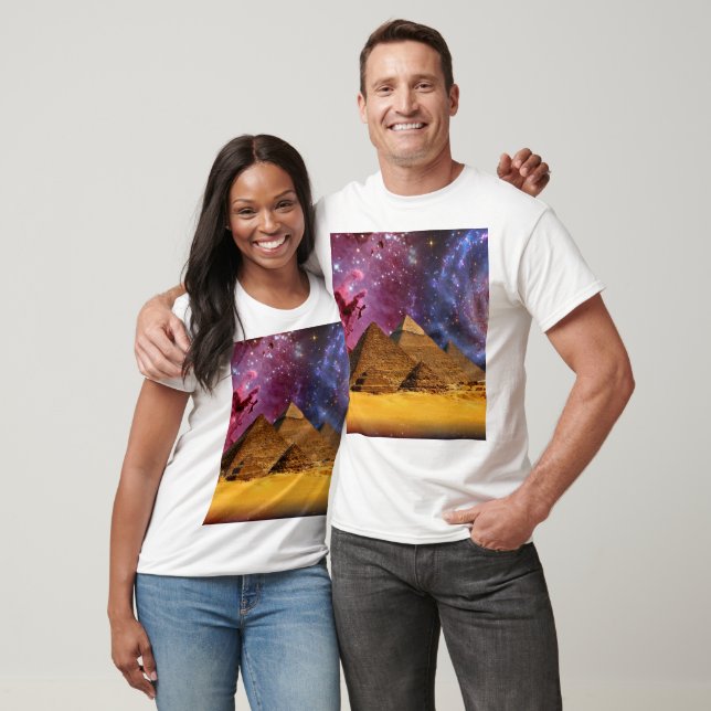 Camiseta tormenta cósmica sobre egipto (Unisexo)