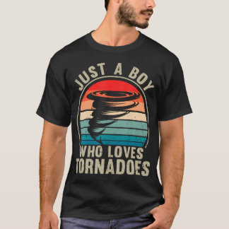 Camiseta Tornados Chasers Vintage Just A Boy Who Loves Torn