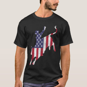 Camiseta Toro de Rodeo Montando Bandera Estadounidense Atra