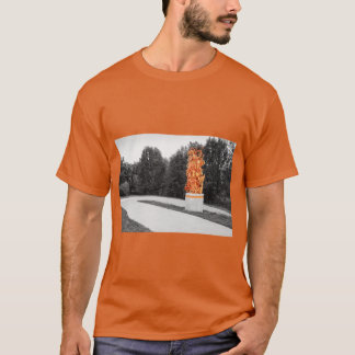 Camiseta Torre de bicicleta naranja a lo largo de las rutas
