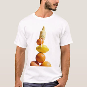 Camiseta Torre del Citrus con una botella pequeña