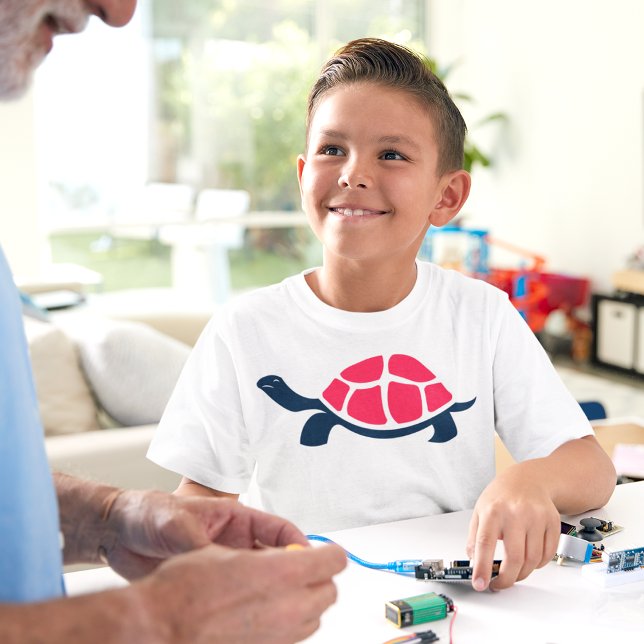 Camiseta Tortoise Red Shell (Boy smiling at his dad, wearing turtle tshirt)
