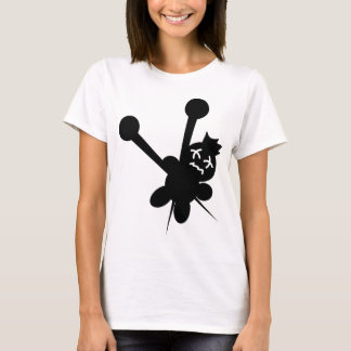 Camiseta tortura negra de las agujas de la muñeca del vudú