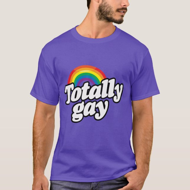 Camiseta TOTALLY GAY RAINBOW -.png (Anverso)