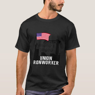 Camiseta Trabajador De Hierro De La Unión Colgando Y Banque