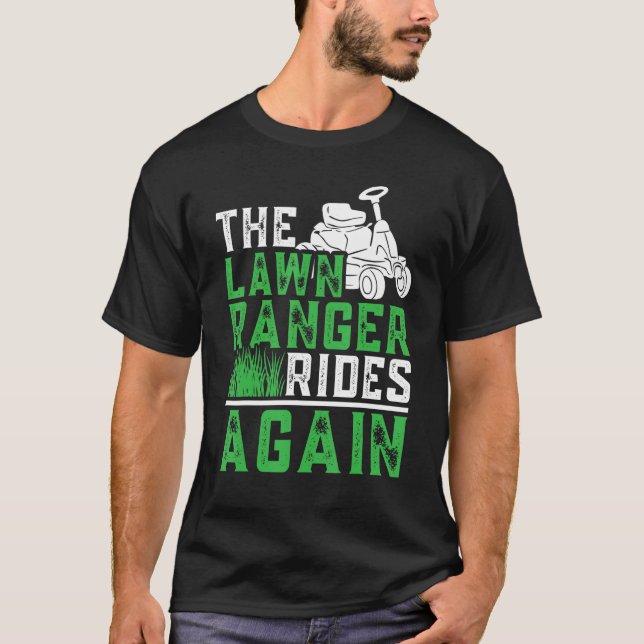 Camiseta Tractor de rangos de césped que hace mella de nuev (Anverso)