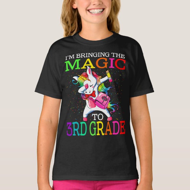 Camiseta Traigo la magia a Unicornio de tercer grado (Anverso)