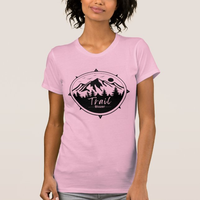 Camiseta Trail Blazer con fondo de montaña (Anverso)