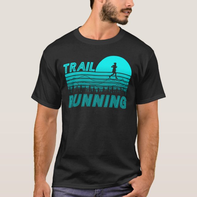 Camiseta Trail Running im blauen Sonnenuntergang mit Wald (Anverso)