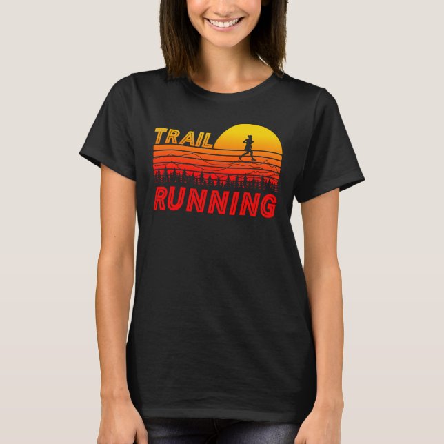 Camiseta Trail Running im orangen Sonnenuntergang mit Berge (Anverso)