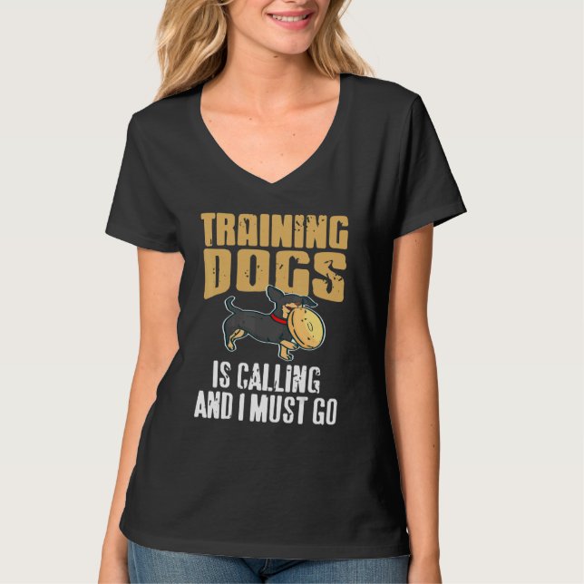Camiseta Training Dogs Is Calling & I Must Go Retro   Prese (Anverso)