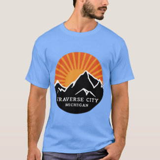 Camiseta Traverse City Michigan Retro Atardecer Montañas Vi