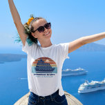 Camiseta Travesía en barco de crucero Personalizado con fam<br><div class="desc">Camisetas de crucero personalizado de Guay para tu reunión familiar o viaje de vacaciones de primavera a Bermudas,  Bahamas o el Caribe. Personalizar a estos lindos atardeceres con tu nombre familiar y destino o año.</div>