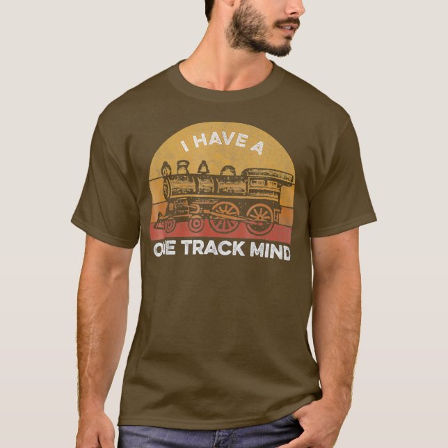 Camiseta Tren T para hombres tengo una mente de una pista (Anverso)