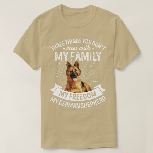 Camiseta Tres cosas por las que no se mezcle con el pastor  (Diseño del anverso)