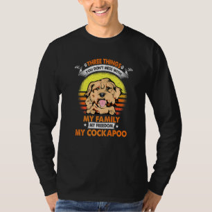 Camiseta Tres Cosas Que No Méteis Con Mi Familia Y Mi Coc