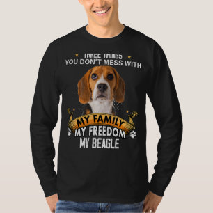 Camiseta Tres cosas que no se mezclan con el perro Beagle