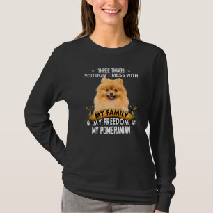 Camiseta Tres cosas que no se mezclan con perro pomeraniano