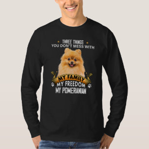 Camiseta Tres cosas que no se mezclan con perro pomeraniano