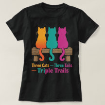 Tres Gatos Cerca Arte de Colas Coloridas