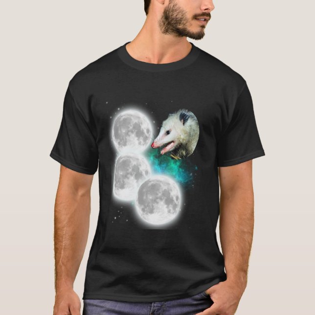 Camiseta Tres lunas Opossum Rara Maldito Meme Possum Long (Anverso)