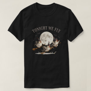 Camiseta Tres pollos de bruja volando frente a la luna