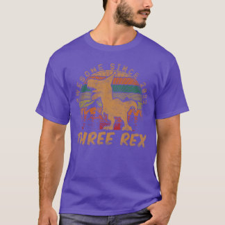 Camiseta Tres regalos de cumpleaños Re 3er dinosaurio terce