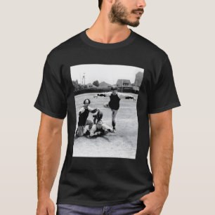 Camiseta Tres Stoogs Football Â€"Kick Off