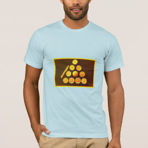 Camiseta "Triángulo de medio Naranja". Foto escueta. ¡Hazte