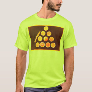 Camiseta "Triángulo de medio Naranja". Foto escueta. ¡Hazte