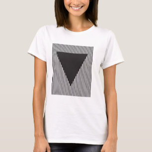 Camiseta Triángulo Invertido en Campo Rayado