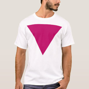 Camiseta triángulo rosa.